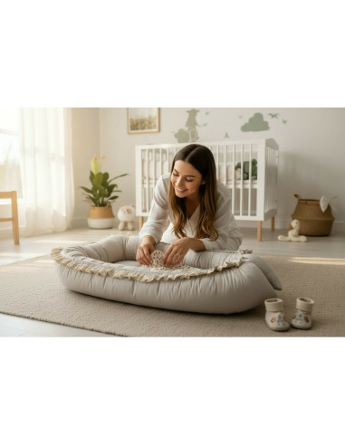 BN-6426972031400,Cosulet bebelus, MimiNu, Premium, Pentru dormit, Baby Nest 55 x 75 cm, Cu Volanase si dantela, Husa 100% bumbac