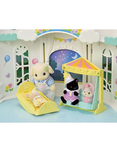 SF5743-MG,Sylvanian Families-Loc De Joaca Castel Culori Vesele