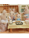 SF5706-MG,Figurine Sylvanian Families-Familia Iepurasilor Milk