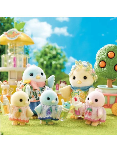 SF5860-MG,FIGURINE SYLVANIAN FAMILIES-FAMILIA PASARILOR CU PORTOCALE
