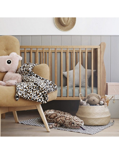 Patut din lemn masiv, pentru bebe Noble Vintage cu Saltea cocos