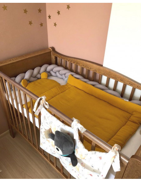 Patut din lemn masiv, pentru bebe Noble Vintage cu Saltea cocos
