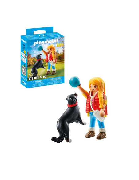 PM71738,Playmobil - Figurina femeie cu animalut de colectie caine de Munte
