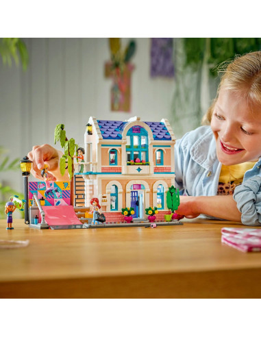 LEGO-42687,Lego Friends Casa Familiei Lui Liann 42687