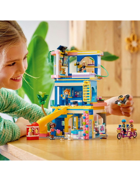 LEGO-42689,Lego Friends Clubul Prietenilor Din Orasul Heartlake 42689