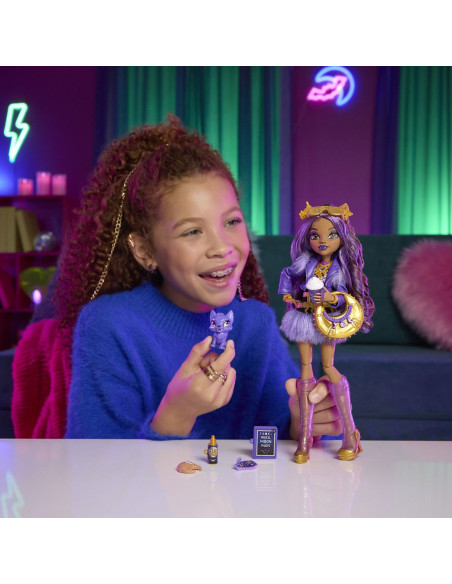 MTJHK30,Monster High Papusa Clawdeen Wolf Cu Accesorii