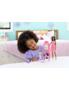 MTJCR71_JMK17,Barbie Set De Joaca Papusa Barbie Bruneta Mulatra Face Cariera Profesoara