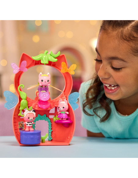 VV-6075567,Gabbys Dollhouse Fairylandia Set De Joaca Zana Pisicutei Cu Figurine Si Accesorii