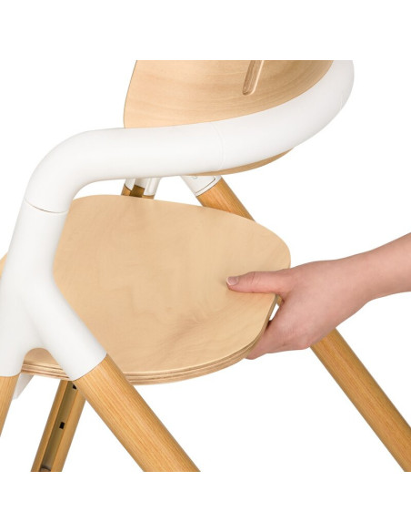 BN-LO-CELIA_WHITE_NATURAL_WOOD,Scaun de masa multifunctional Celia, Lionelo, Din lemn de fag, 6 luni- adult, Reglabil pe inaltim