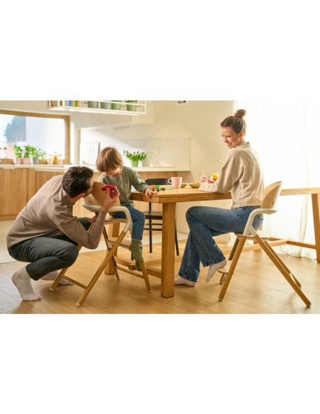 BN-LO-CELIA_WHITE_NATURAL_WOOD,Scaun de masa multifunctional Celia, Lionelo, Din lemn de fag, 6 luni- adult, Reglabil pe inaltim