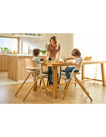 BN-LO-CELIA_WHITE_NATURAL_WOOD,Scaun de masa multifunctional Celia, Lionelo, Din lemn de fag, 6 luni- adult, Reglabil pe inaltim