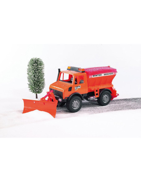BR02572,Bruder - Utilaj Zapada Mercedes Benz Unimog Cu Plug