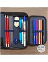 Penar echipat cu 1 fermoar si 2 clape Herlitz 400211275, 34 piese, Motiv Adventure