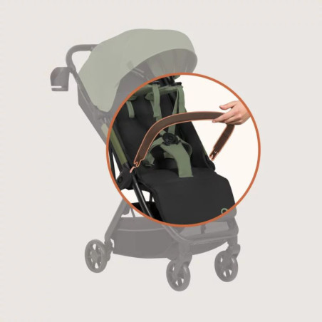 BN-LO-JULIE_ AIR_GREEN_SAGE,Carucior sport, Lionelo, Julie Air, Greutate redusa - 7.5 kg, Sustine 22 kg, 6 luni+, Capotina imper