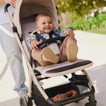 BN-LO-CLOE_PLUS_BEIGE_SAND,Carucior sport, Lionelo, Cloe Plus, Cu accesorii, Cadru din aluminiu, Pana la 22 kg, Usor, Pliere com