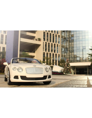 Masina Cu Telecomanda Bentley Continetal Gt Alb Cu Scara 1 La