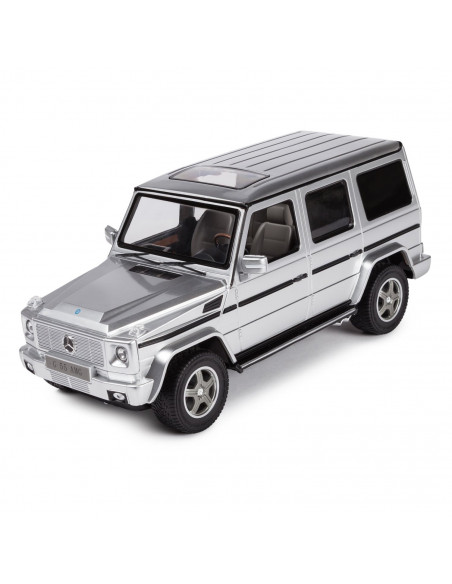 Masina Cu Telecomanda Mercedes-benz G55 Argintiu Cu Scara 1 La