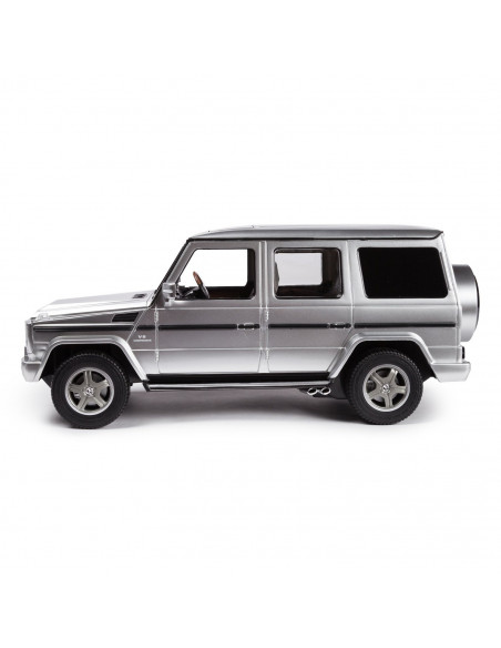 Masina Cu Telecomanda Mercedes-benz G55 Argintiu Cu Scara 1 La