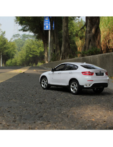 Masinuta Metalica Bmw X6 Alb Scara 1 La 24,Ras41500_Alb