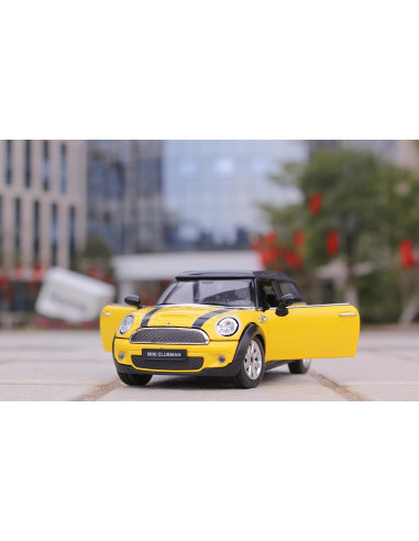 Masinuta Metalica Mini Cooper Clubman Galben Scara 1 La