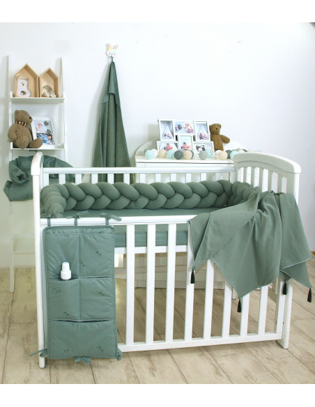 Protectie laterala patut bebe, Bumper impletit, Inchidere