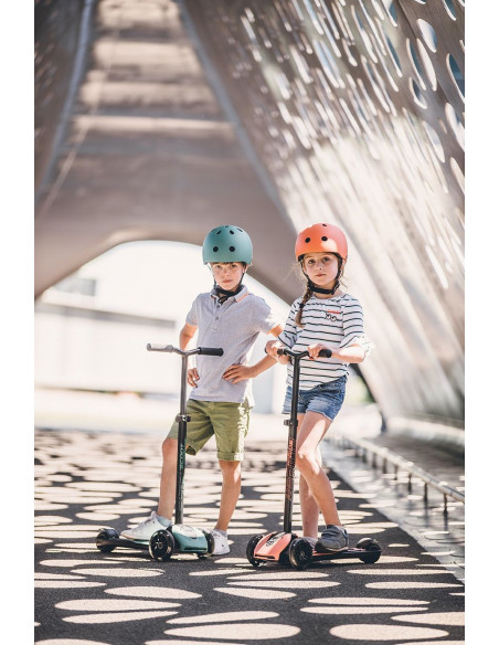 TROTINETA PLIABILA PENTRU COPII SI ADULTI, ROTI LUMINOASE SCOOT