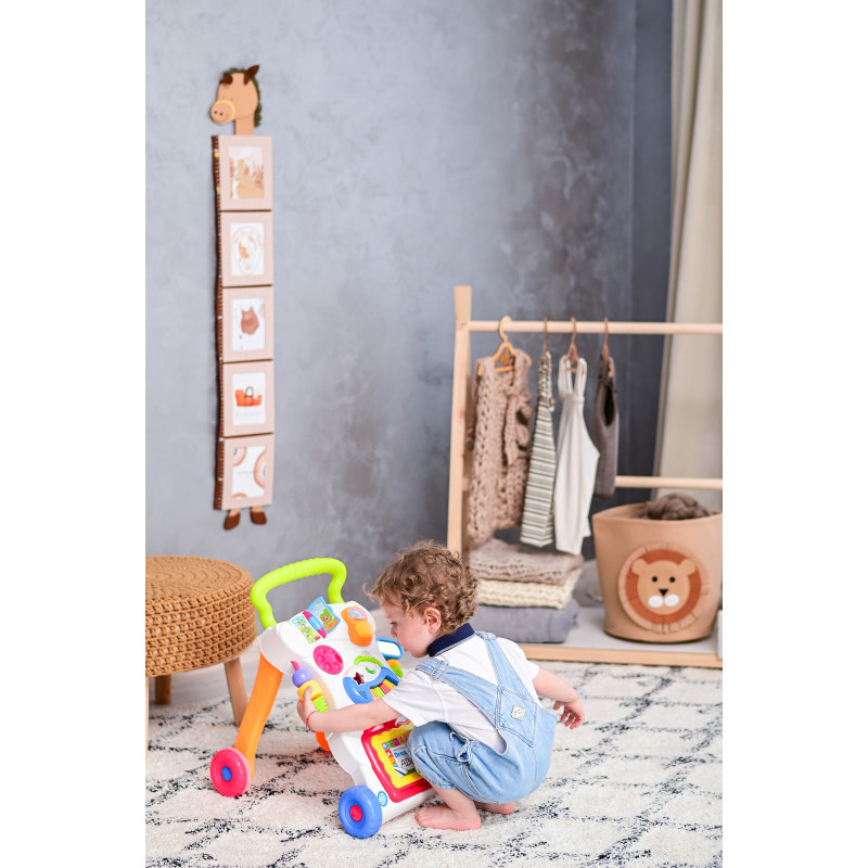 Antepremergator multifunctional, cu centru de activitati