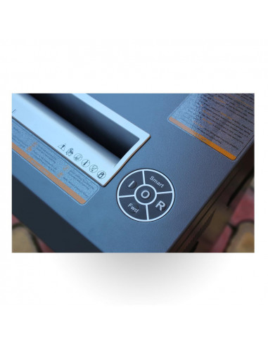Distrugator de Documente Model cross-cut (taiere tip confetti)
