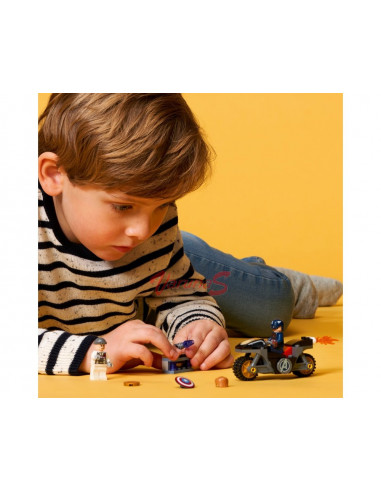 LEGO Marvel infruntarea dintre Captain America si Hydra,76189