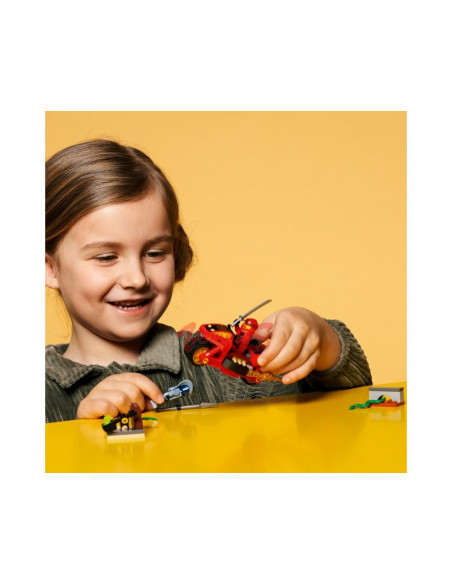 LEGO NINJAGO Legacy Motocicleta Blade a lui Kai,71734