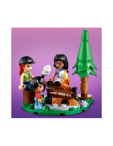 LEGO Friends Centrul de echitatie din padure,41683