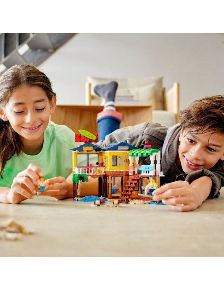 LEGO Creator Casa de pe plaja a surferilor,31118