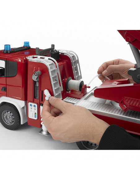 BRUDER - CAMION DE POMPIERI SCANIA R-SERIES CU SCARA, POMPA DE