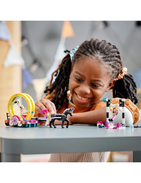 Lego Friends Acrobatii Magice,41686