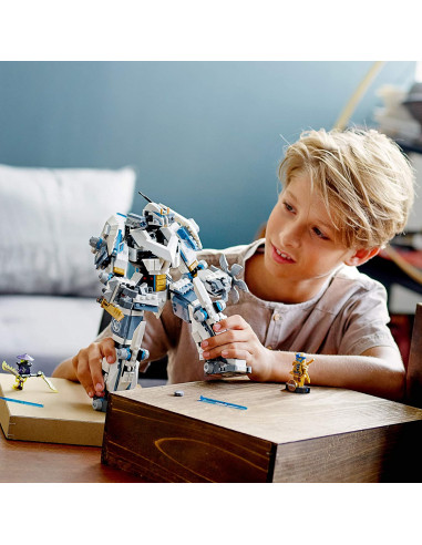 Lego Ninjago Legacy Lupta Cu Robotul De Titan Al Lui Zane