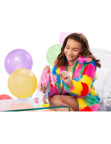 Papusa Barbie Extra Style Fluffy Pinky,MTGRN28