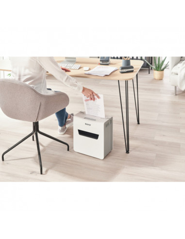 Distrugator documente manual LEITZ IQ Protect 6X, P4, cross-cut