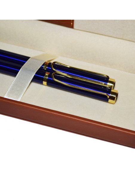 Set Office 11 - Agenda A5 Nedatata Bleumarin cu magnet, 120