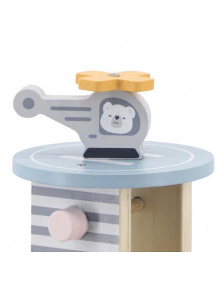 Statie de benzina cu parcare, lift si heliport, PolarB