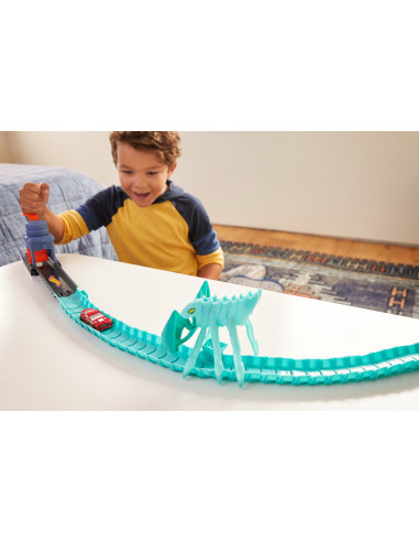 Hot Wheels City Cursa Cu Obstacol Atacul