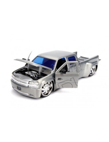 Macheta Metalica Chevy Silverado 1999 Scara 1 La 24,253745016
