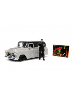 Set Masinuta 1957 Chevy Suburban Si Figurina 2