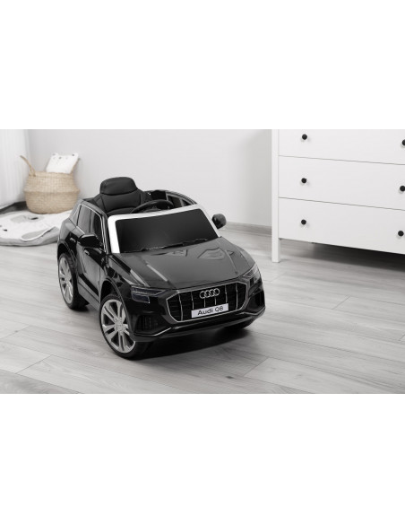 Masinuta electrica cu telecomanda Toyz AUDI Q8 RS