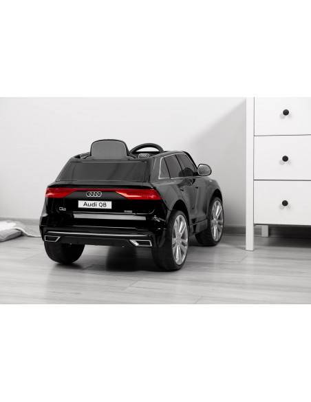 Masinuta electrica cu telecomanda Toyz AUDI Q8 RS