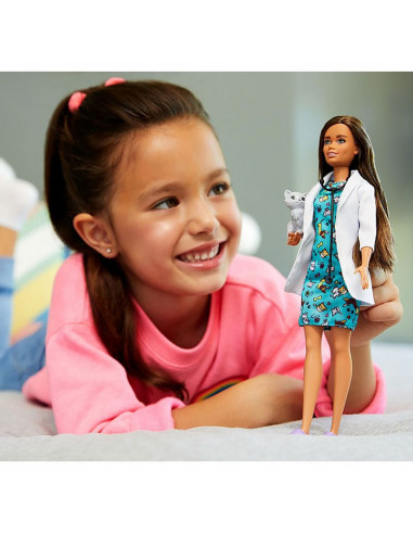 Papusa Barbie by Mattel Careers Medic veterinar cu figurina