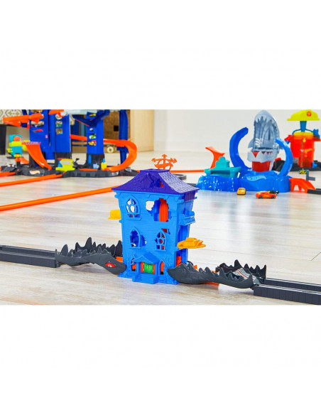 Pista de masini Hot Wheels by Mattel Croc Mansion Attack cu