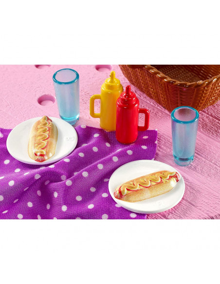 Set Barbie by Mattel Masa de picnic cu accesorii,MT-FXG37-FXG40