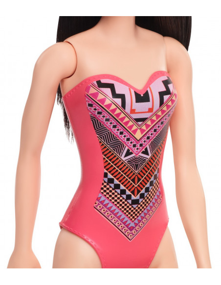 Papusa Barbie Bruneta Cu Costum De Baie Cu Modele
