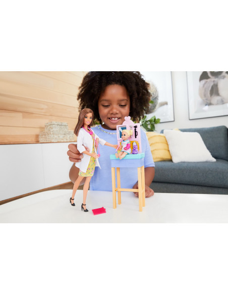 Barbie Cariere Set Cu Papusa Doctor Pediatru