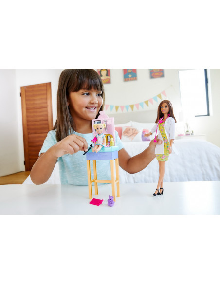 Barbie Cariere Set Cu Papusa Doctor Pediatru